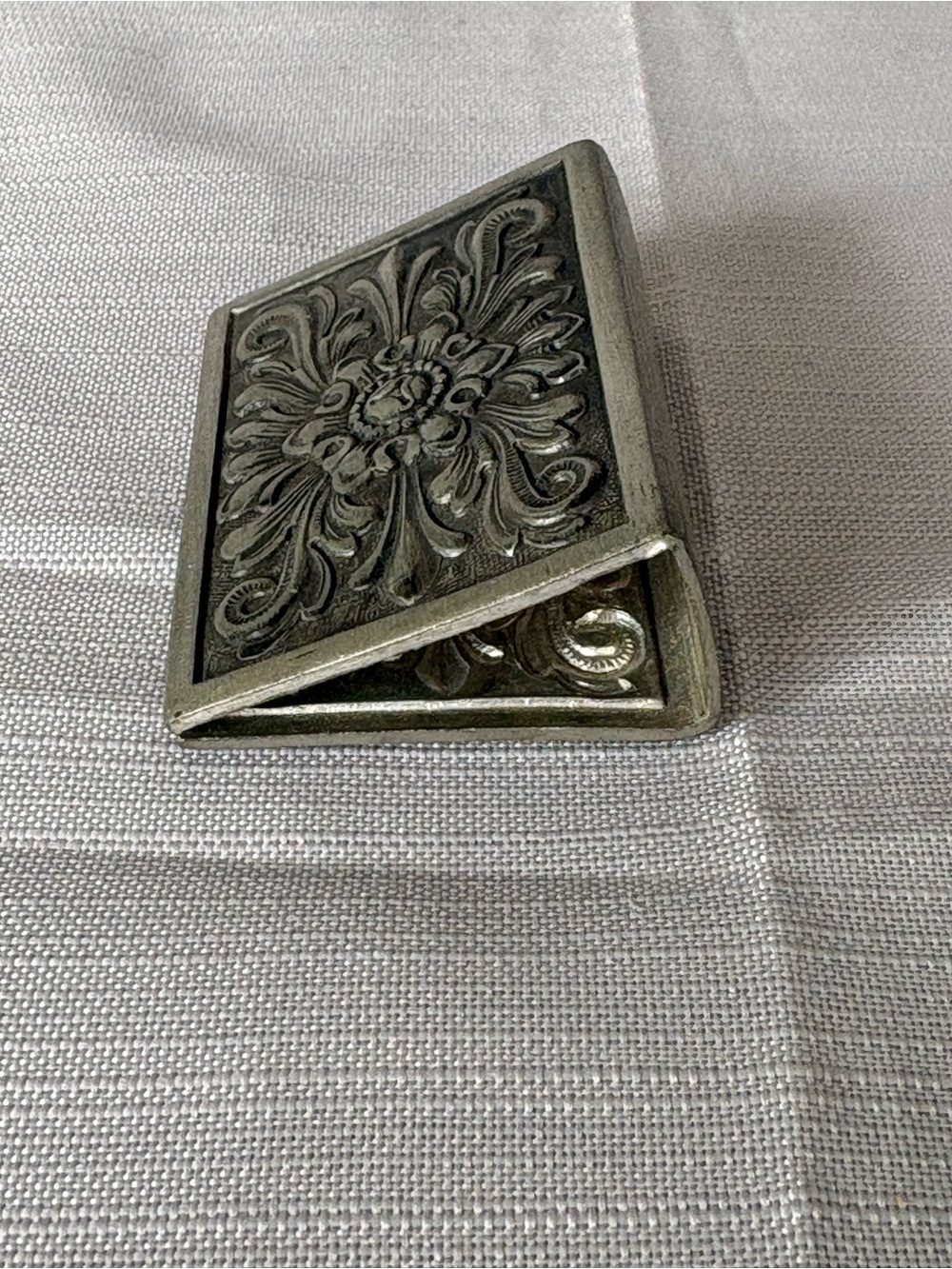 Men's Silver Ornate Floral Money Clip - Picture 9 of 9